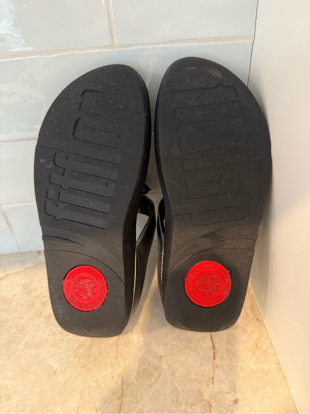 Fit Flop Black Women's Slide Sandals - Picture 6 of 6